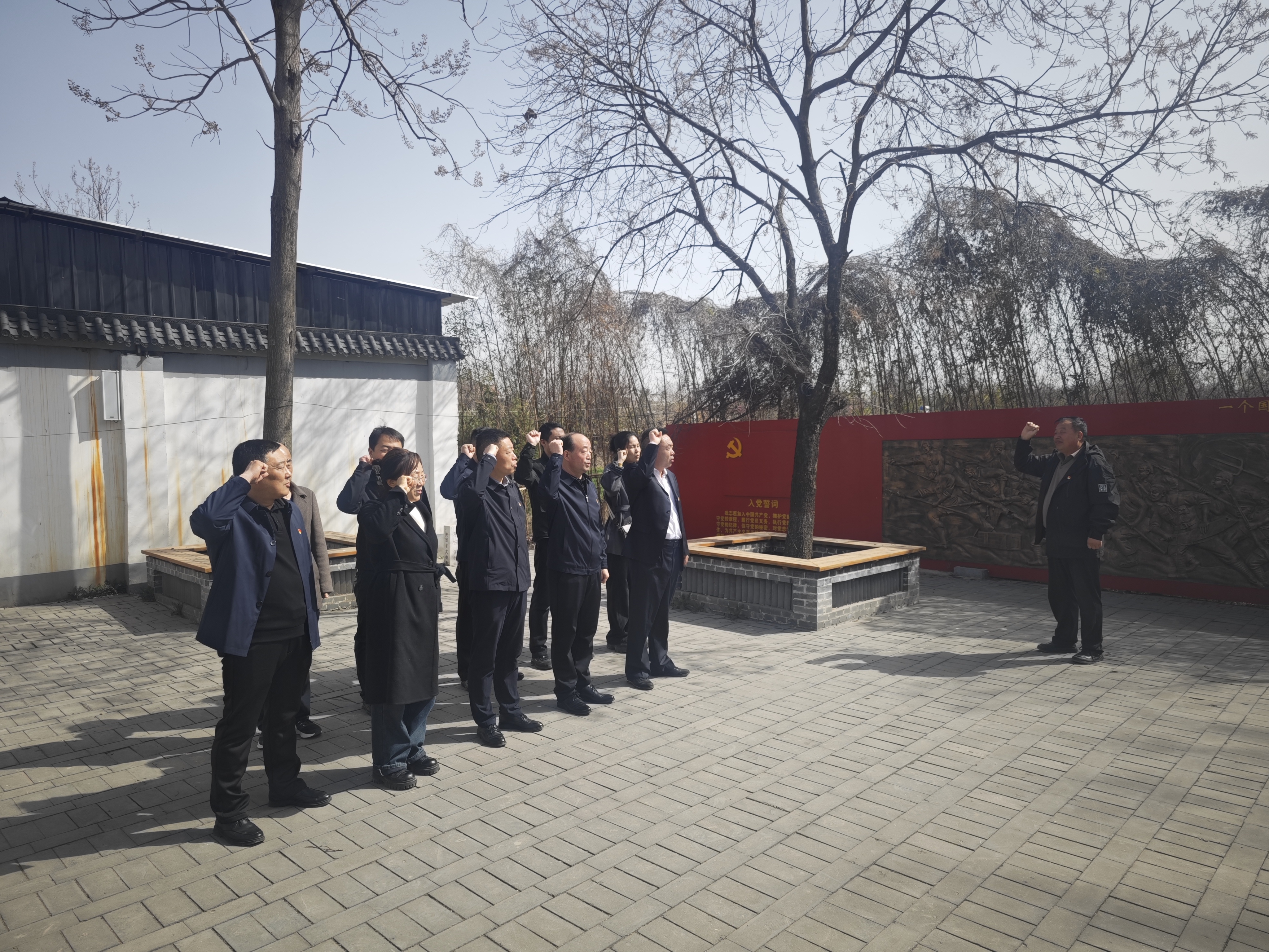 “传承红色基因 凝聚奋进力量” 工程局党支部开展四月份主题党